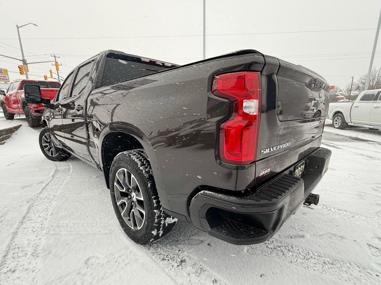 2021 Chevrolet Silverado 1500 Crew Cab Short Box 4-Wheel Drive RST Photo3