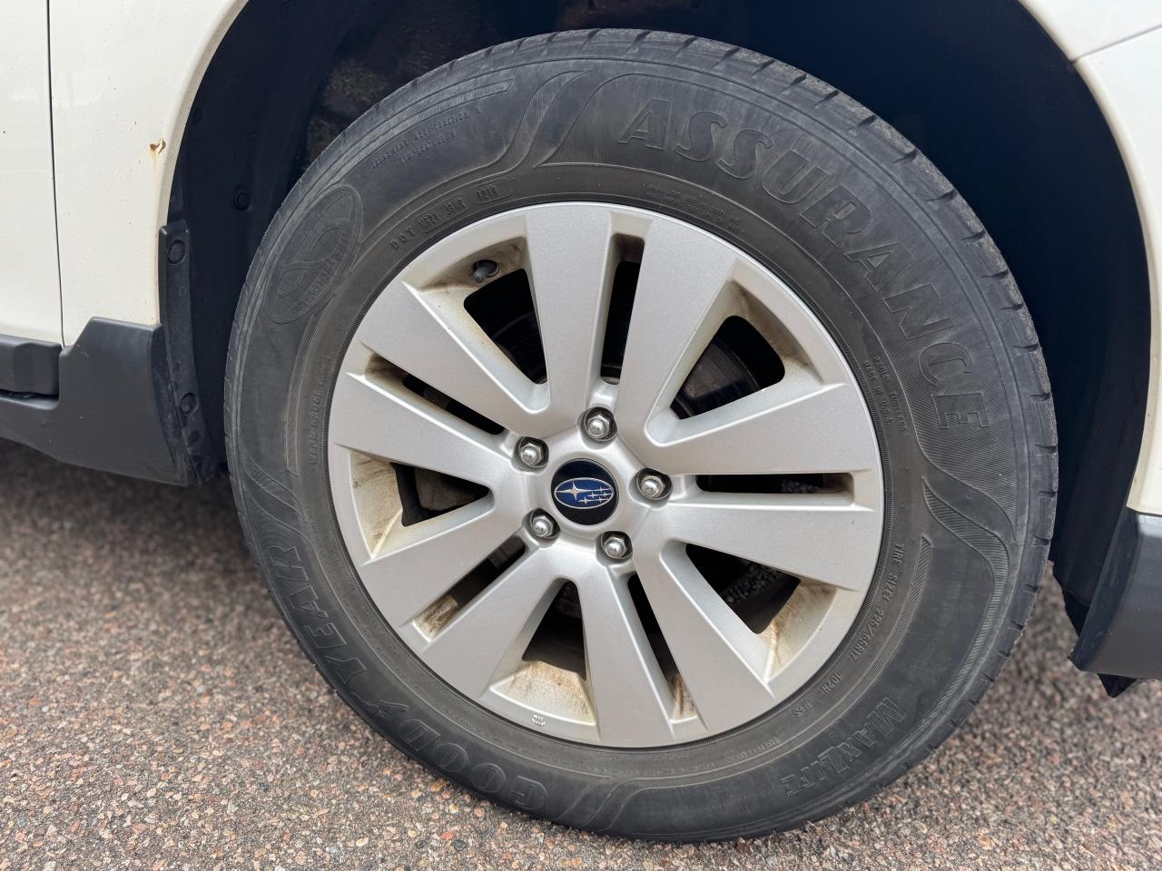 2015 Subaru Outback 2.5i (CVT) 4dr All-Wheel Drive Photo