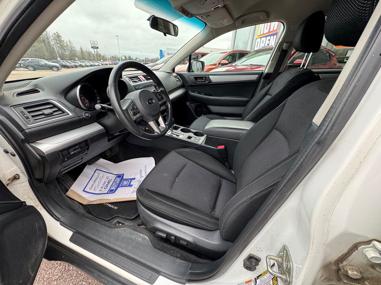 2015 Subaru Outback 2.5i (CVT) 4dr All-Wheel Drive Photo