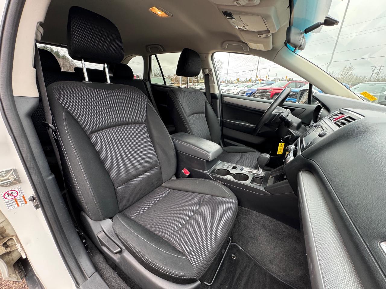 2015 Subaru Outback 2.5i (CVT) 4dr All-Wheel Drive Photo