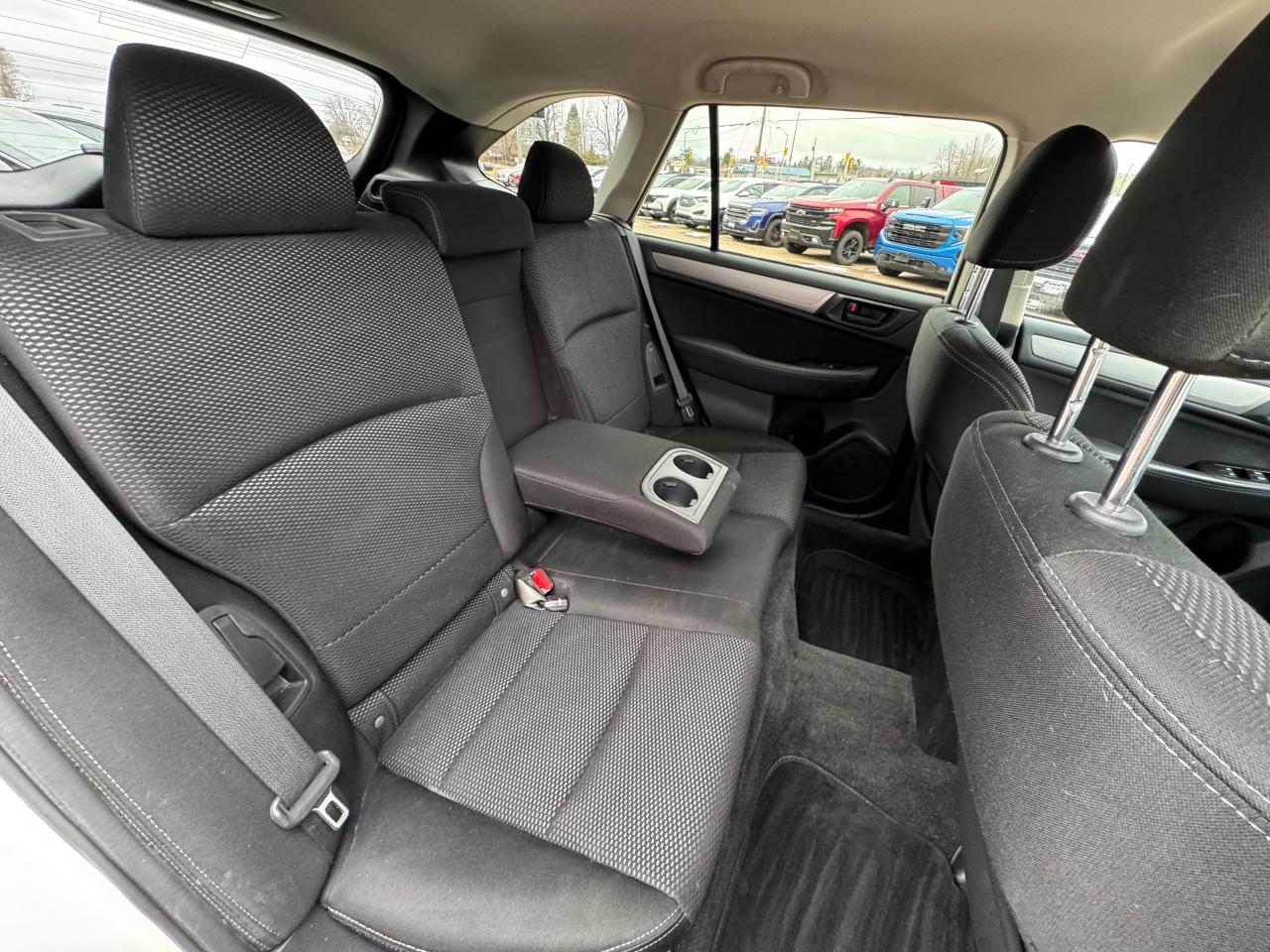 2015 Subaru Outback 2.5i (CVT) 4dr All-Wheel Drive Photo