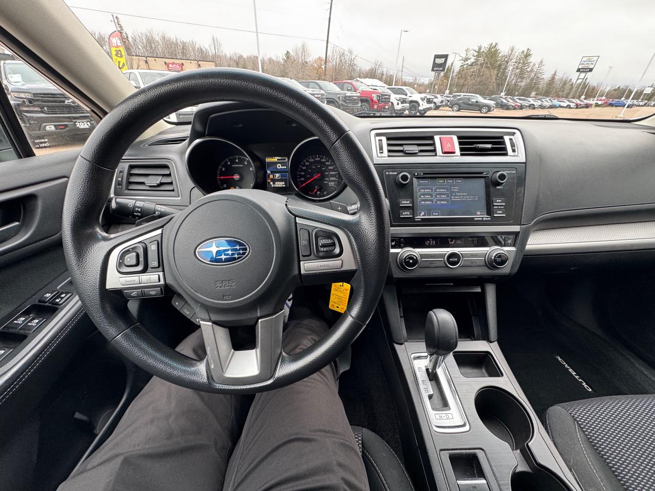 2015 Subaru Outback 2.5i (CVT) 4dr All-Wheel Drive Photo