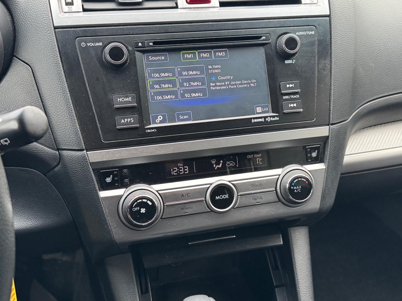 2015 Subaru Outback 2.5i (CVT) 4dr All-Wheel Drive Photo