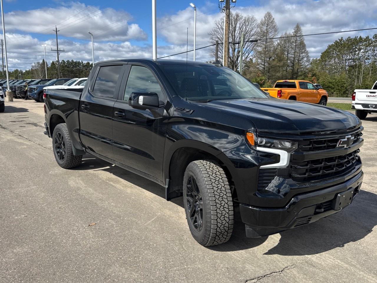 2026 Chevrolet Silverado 1500 Crew Cab Short Box 4-Wheel Drive RST Photo4
