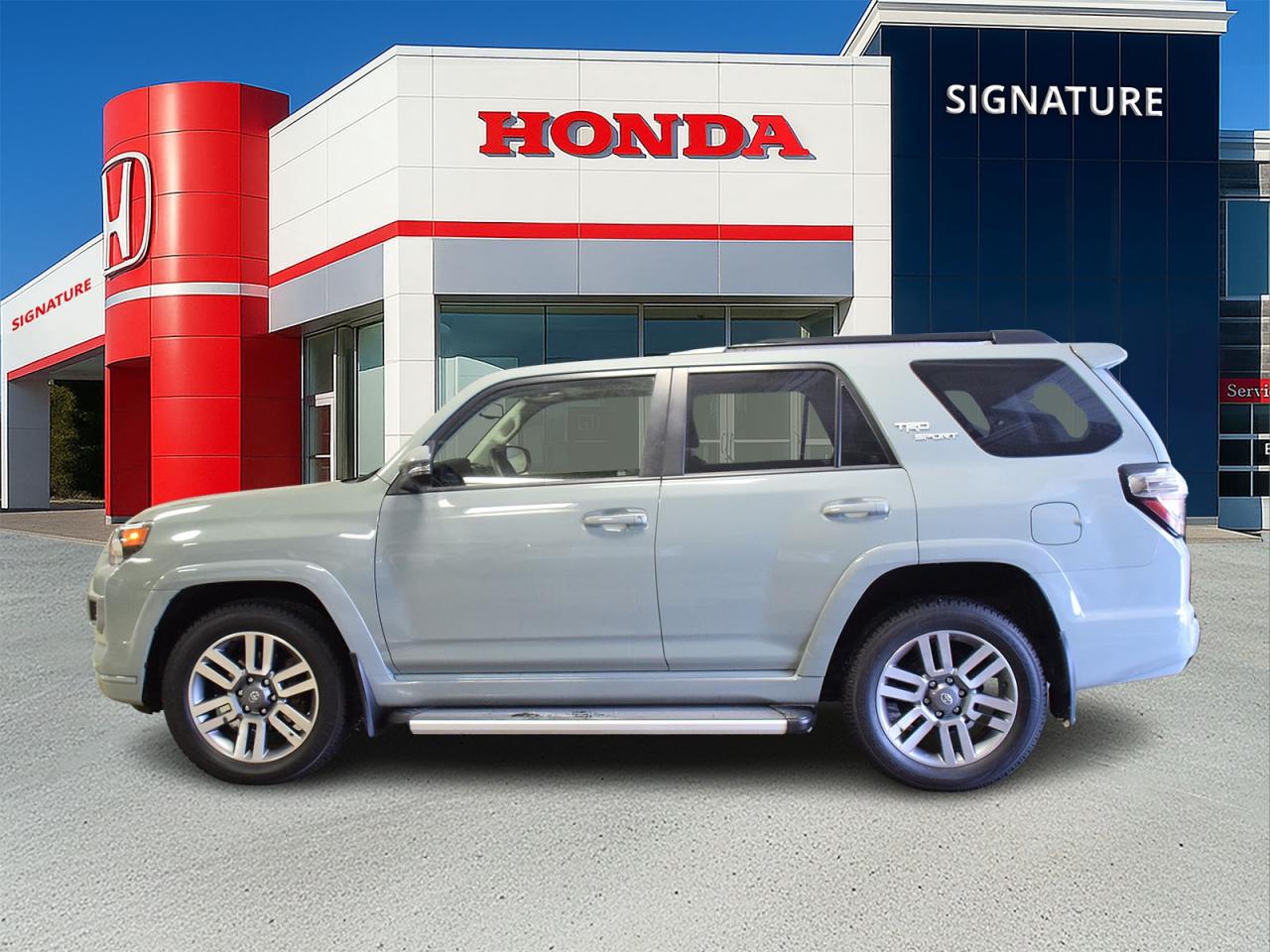 2022 Toyota 4Runner TRD Sport Photo2