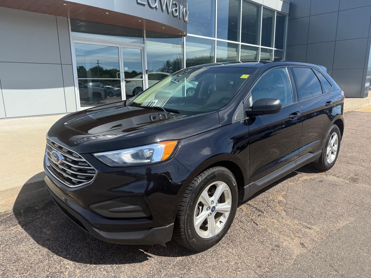 2020 Ford Edge SE 4dr All-Wheel Drive Photo2