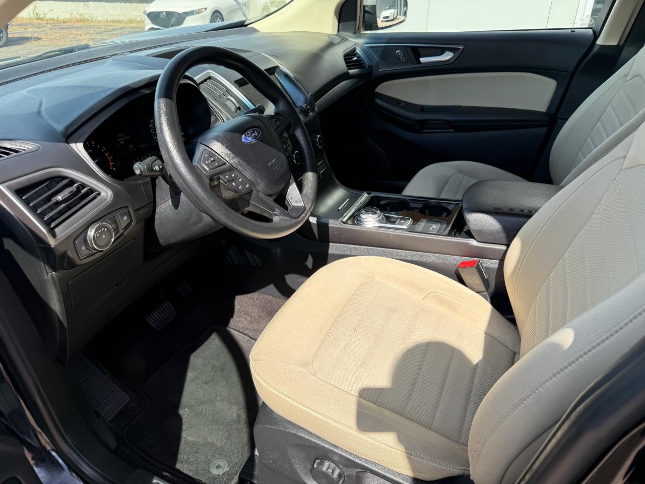 2020 Ford Edge SE 4dr All-Wheel Drive Photo