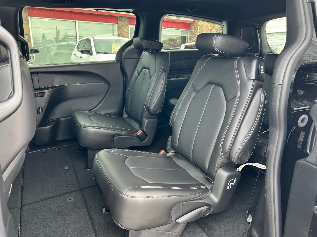 2026 Chrysler Grand Caravan SXT Front-Wheel Drive Passenger Van Photo