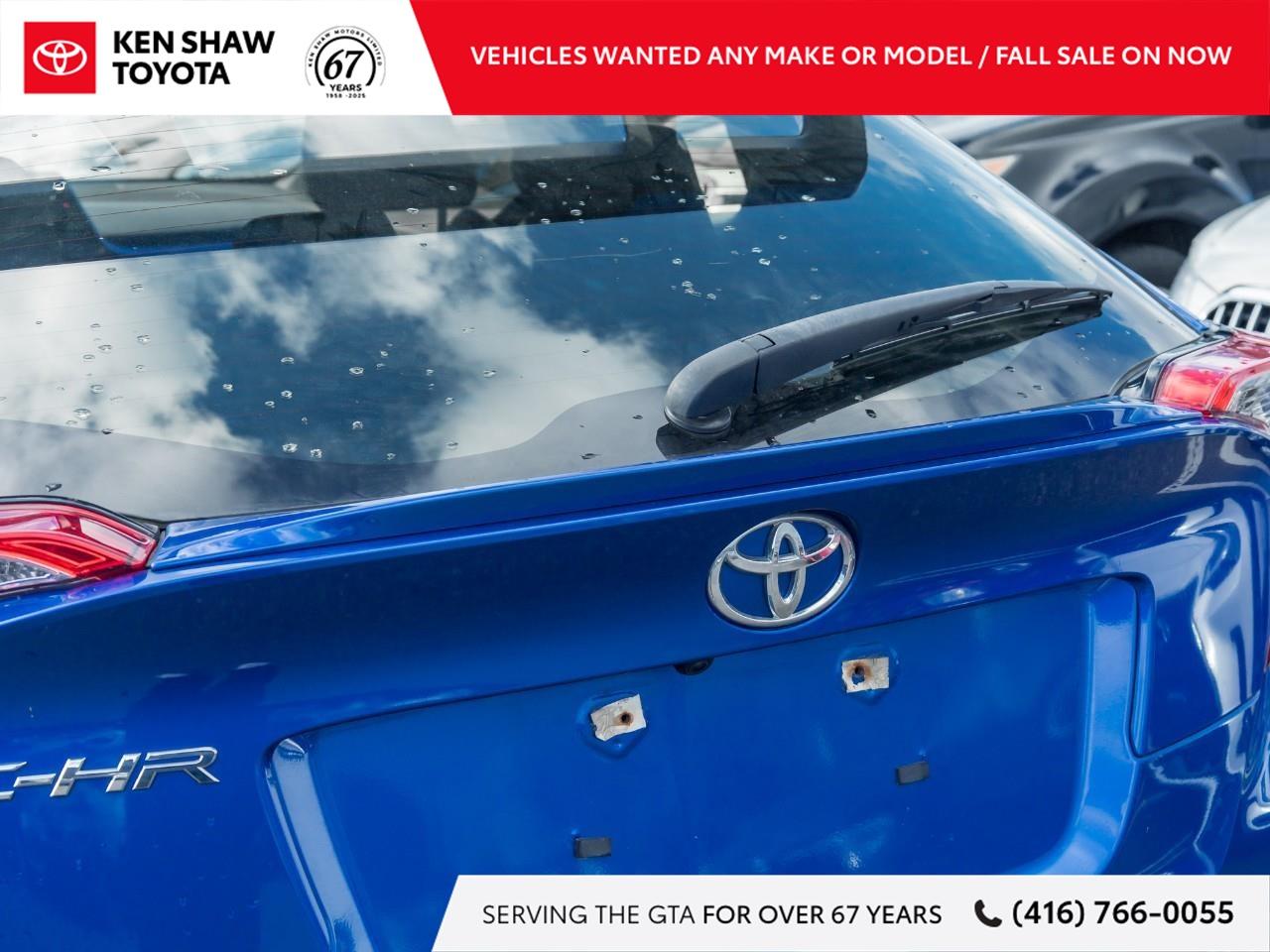 2020 Toyota C-HR XLE Premium 4dr Front-Wheel Drive Sport Utility Photo