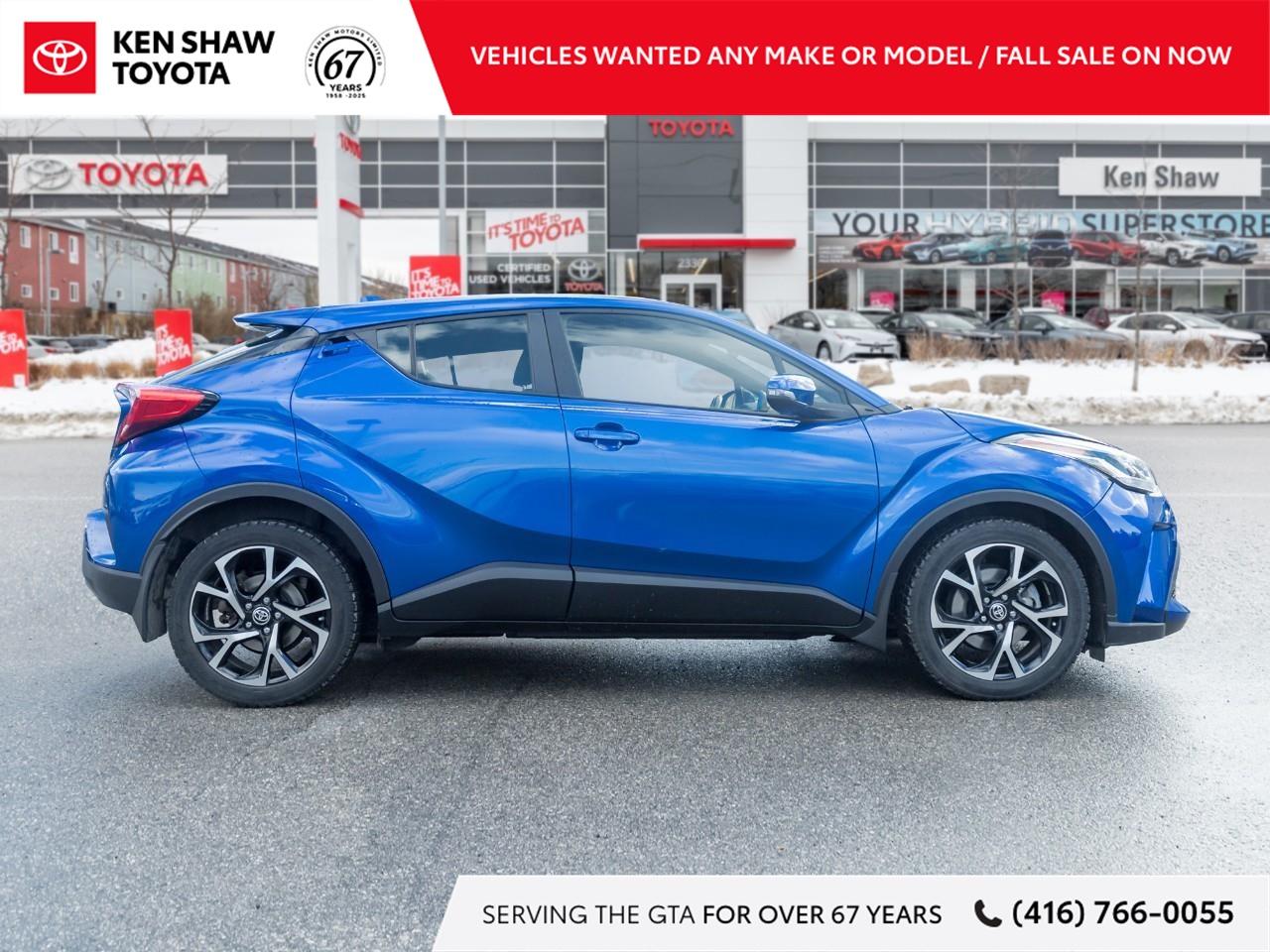 2020 Toyota C-HR XLE Premium 4dr Front-Wheel Drive Sport Utility Photo