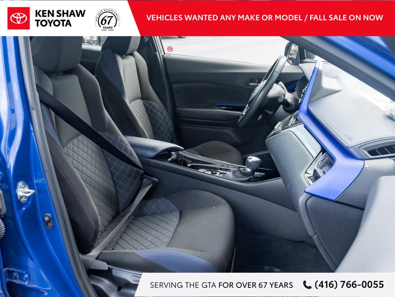 2020 Toyota C-HR XLE Premium 4dr Front-Wheel Drive Sport Utility Photo