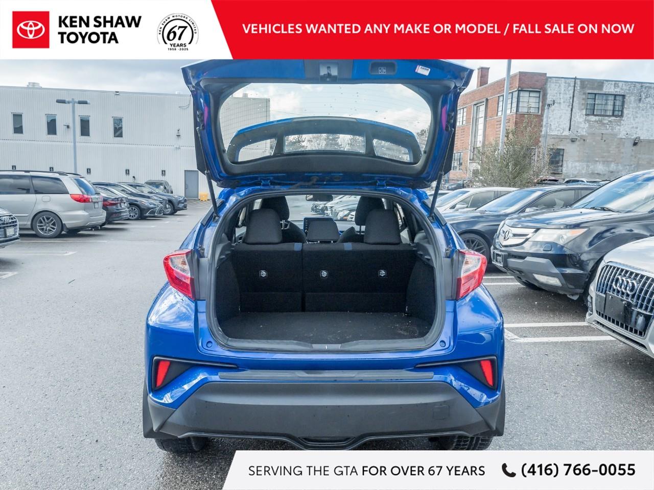 2020 Toyota C-HR XLE Premium 4dr Front-Wheel Drive Sport Utility Photo