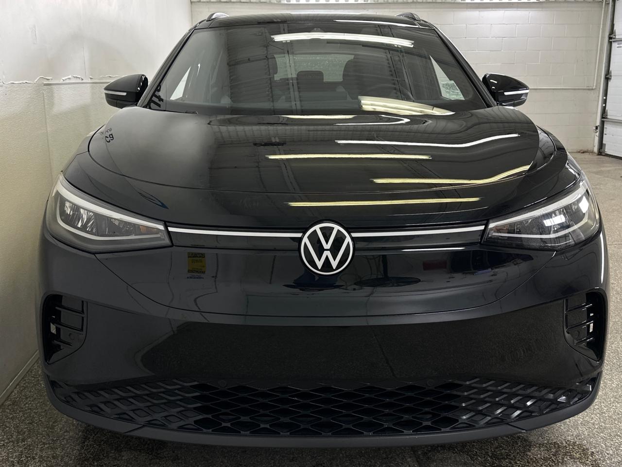 2024 Volkswagen ID.4 Pro 4dr All-Wheel Drive Photo