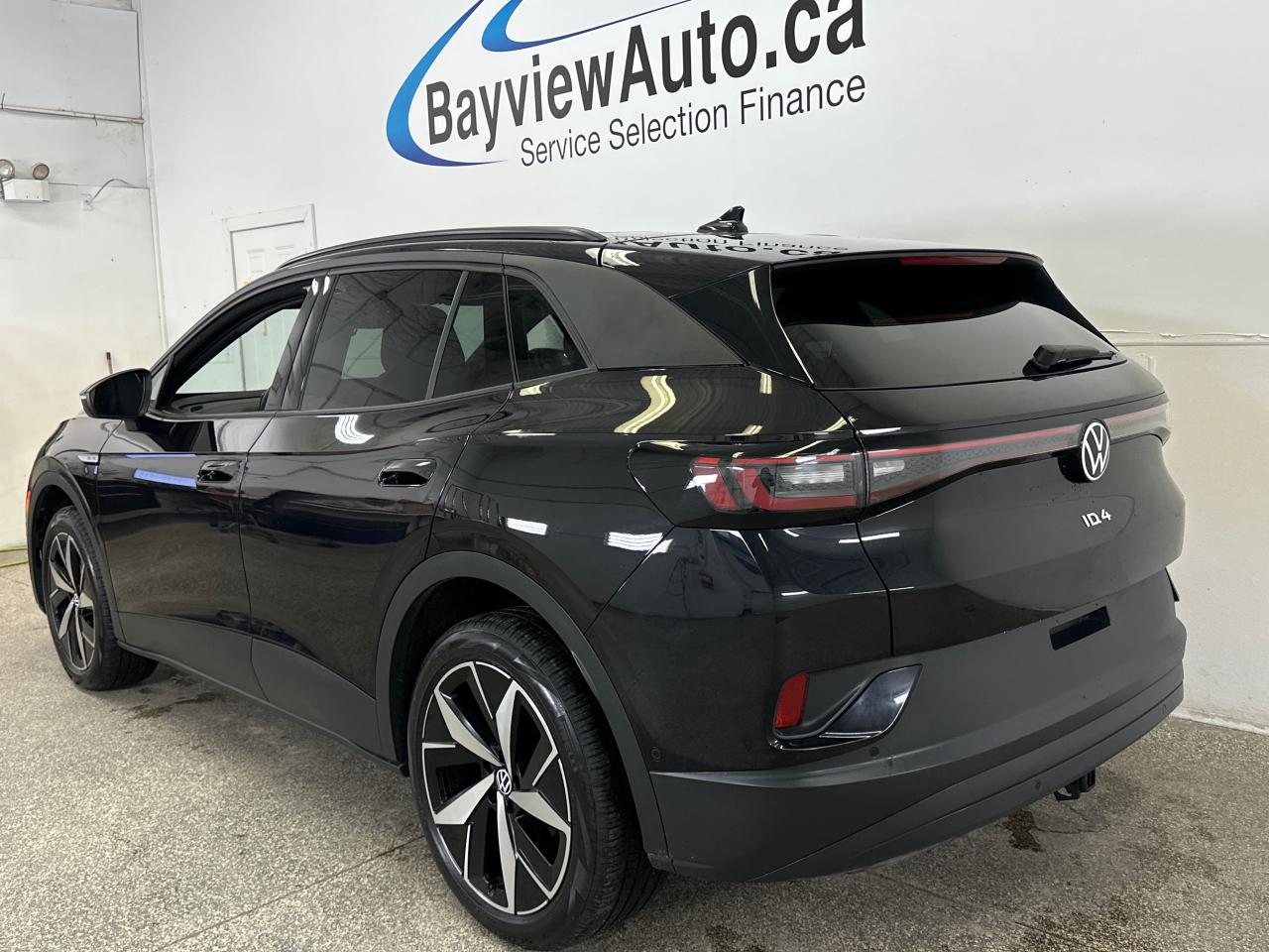 2024 Volkswagen ID.4 Pro 4dr All-Wheel Drive Photo3