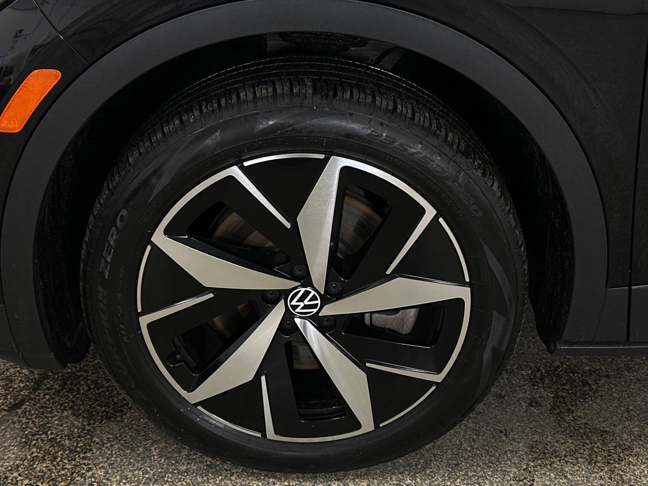 2024 Volkswagen ID.4 Pro 4dr All-Wheel Drive Photo