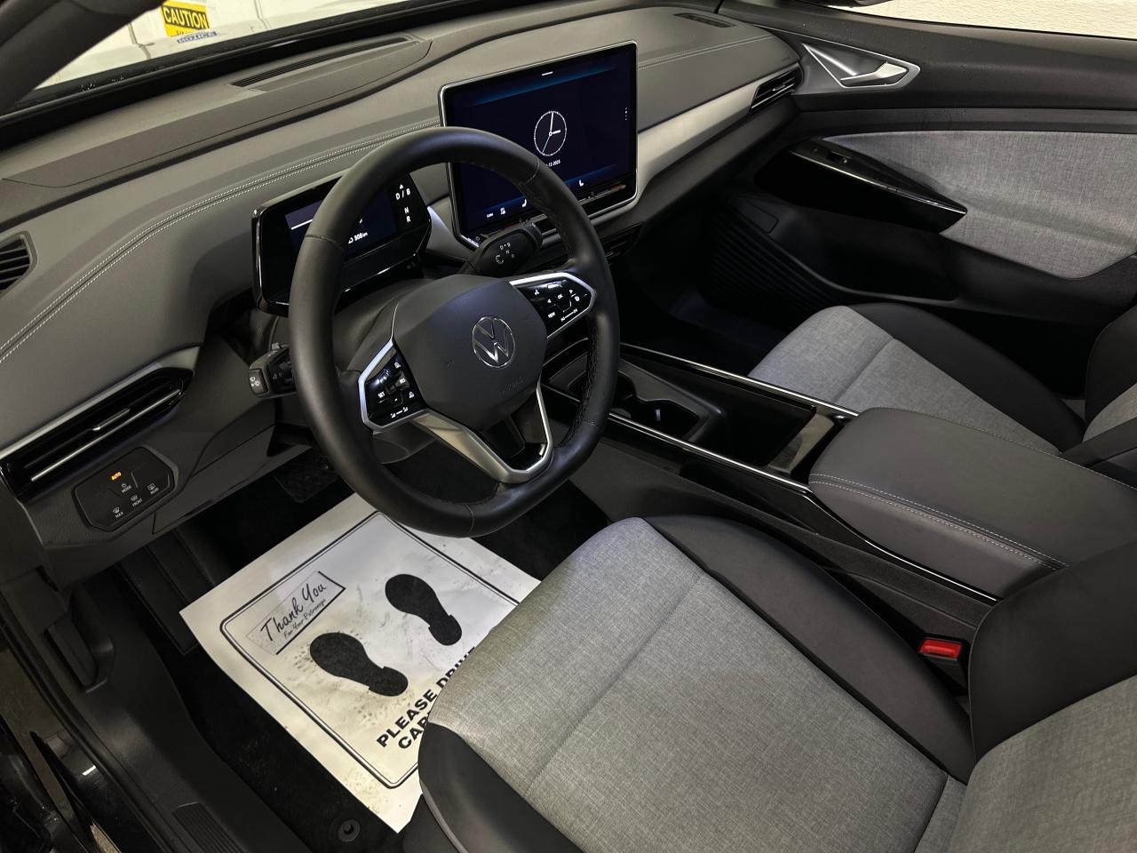 2024 Volkswagen ID.4 Pro 4dr All-Wheel Drive Photo