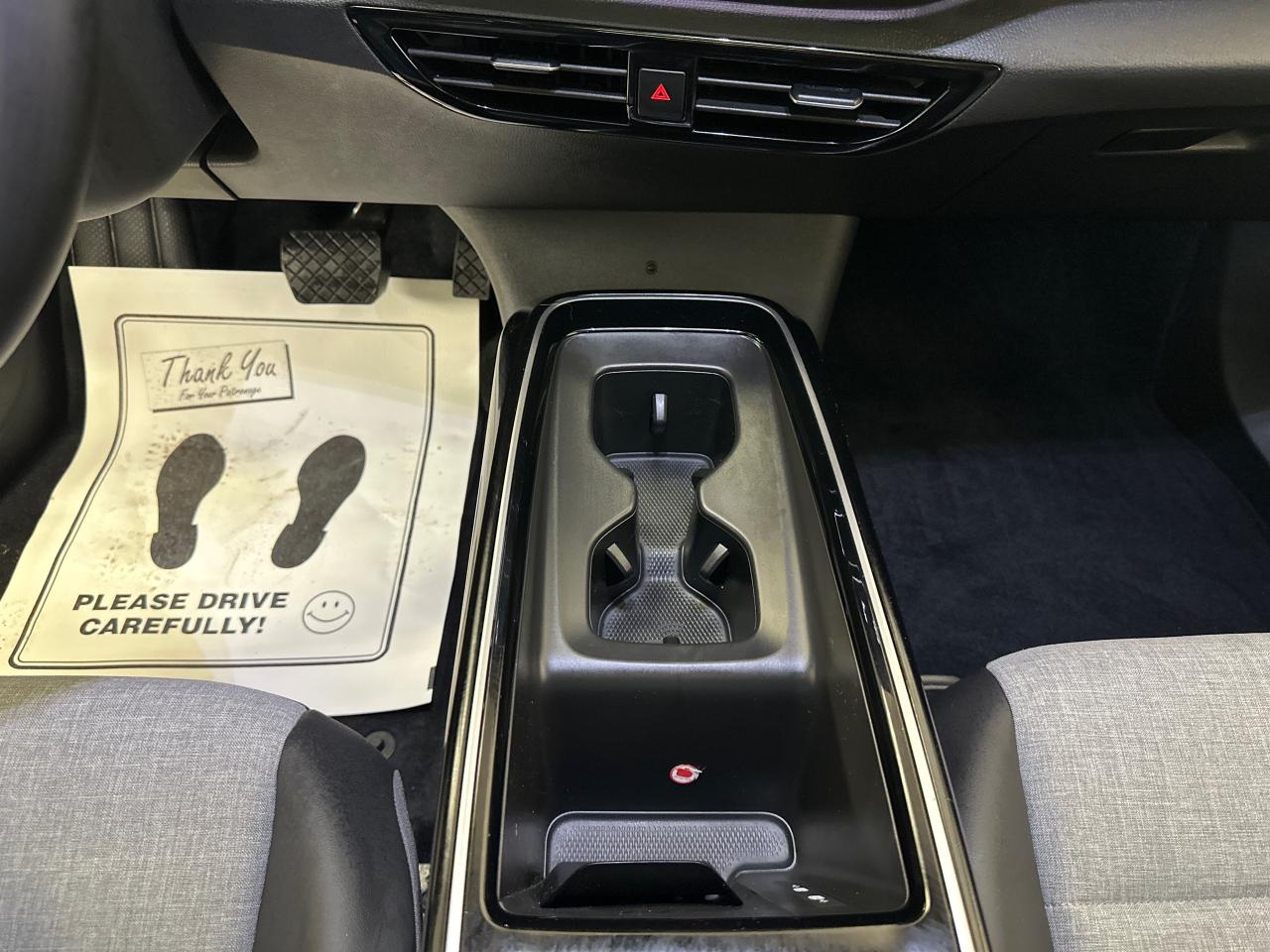 2024 Volkswagen ID.4 Pro 4dr All-Wheel Drive Photo