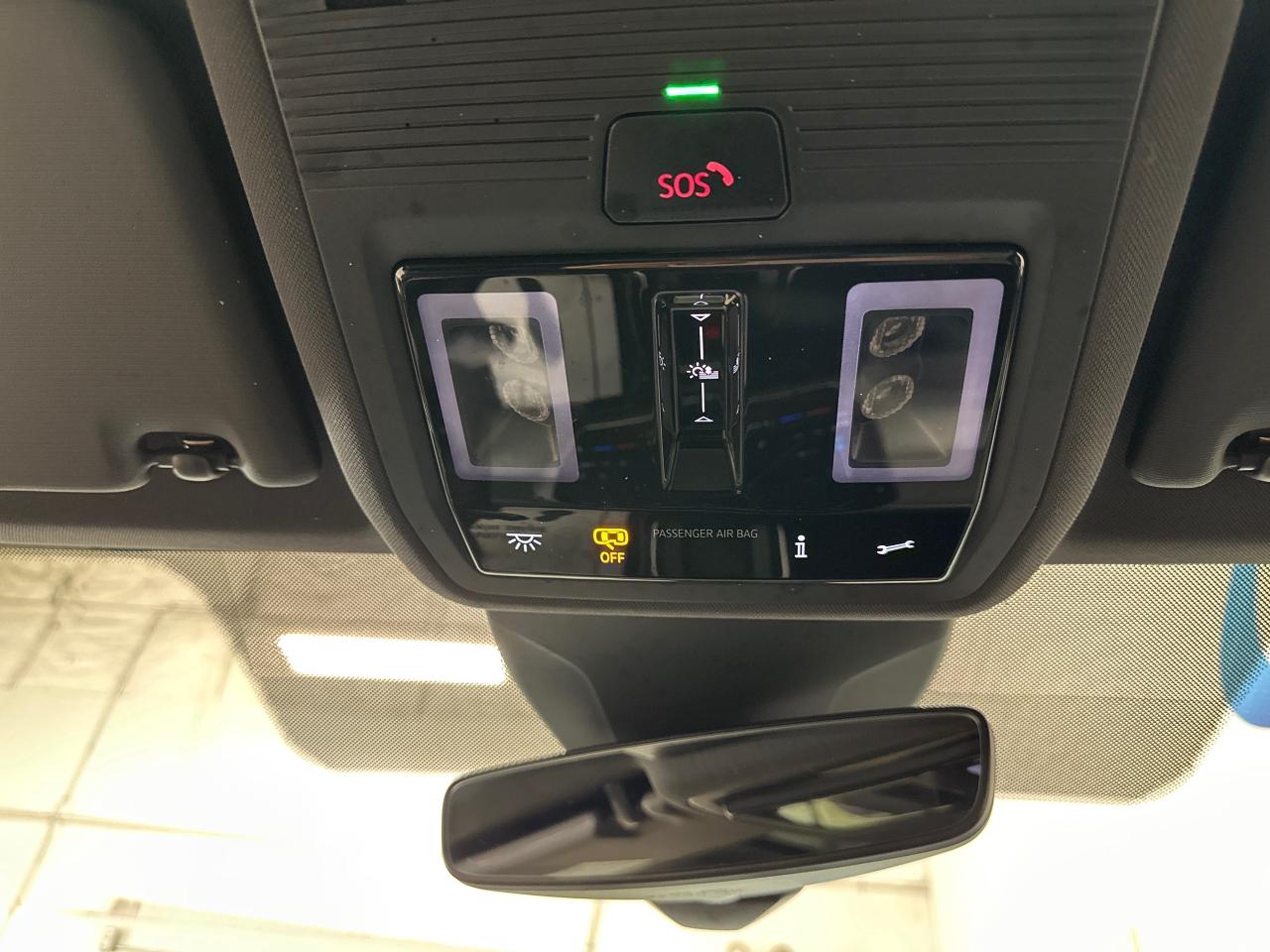 2024 Volkswagen ID.4 Pro 4dr All-Wheel Drive Photo