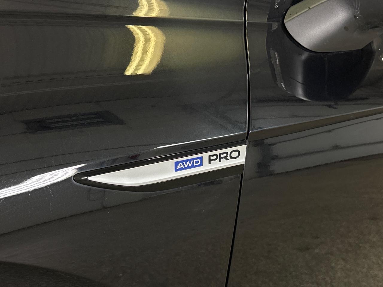 2024 Volkswagen ID.4 Pro 4dr All-Wheel Drive Photo