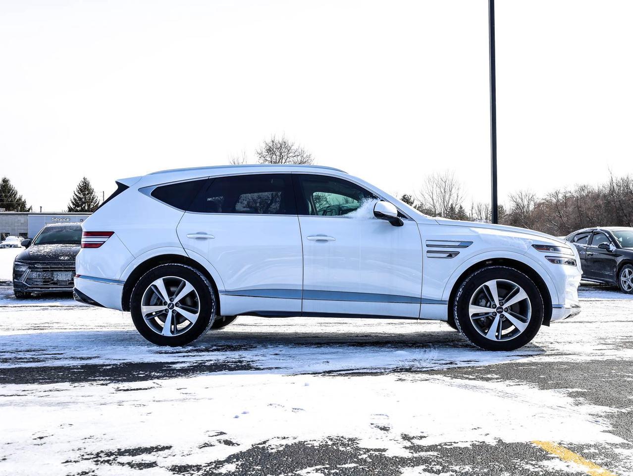 2024 Genesis GV80 2.5T Advanced 4dr All-Wheel Drive Photo2