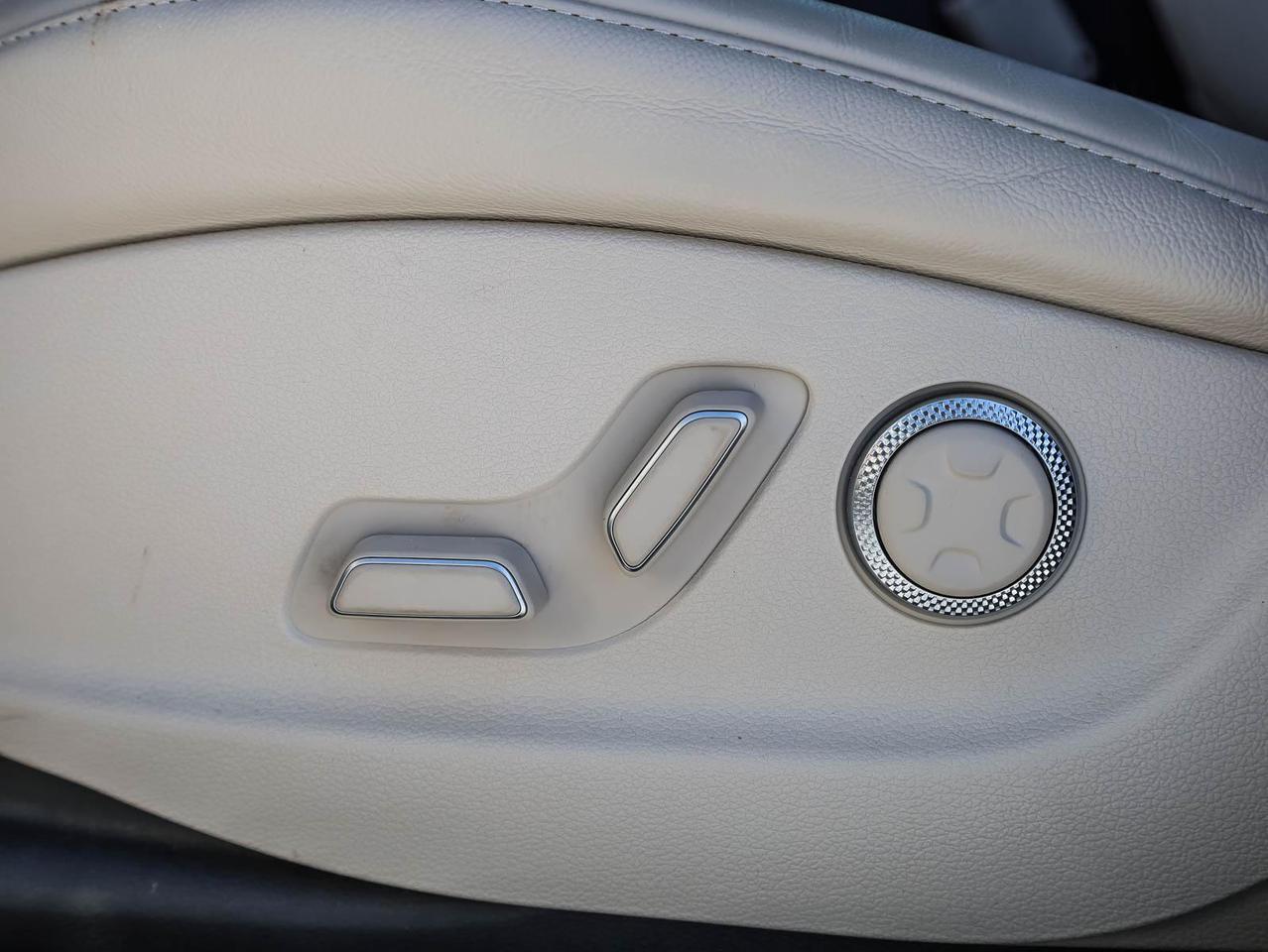 2024 Genesis GV80 2.5T Advanced 4dr All-Wheel Drive Photo