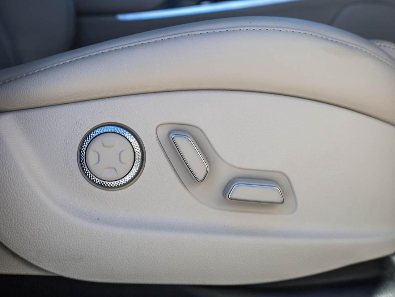2024 Genesis GV80 2.5T Advanced 4dr All-Wheel Drive Photo