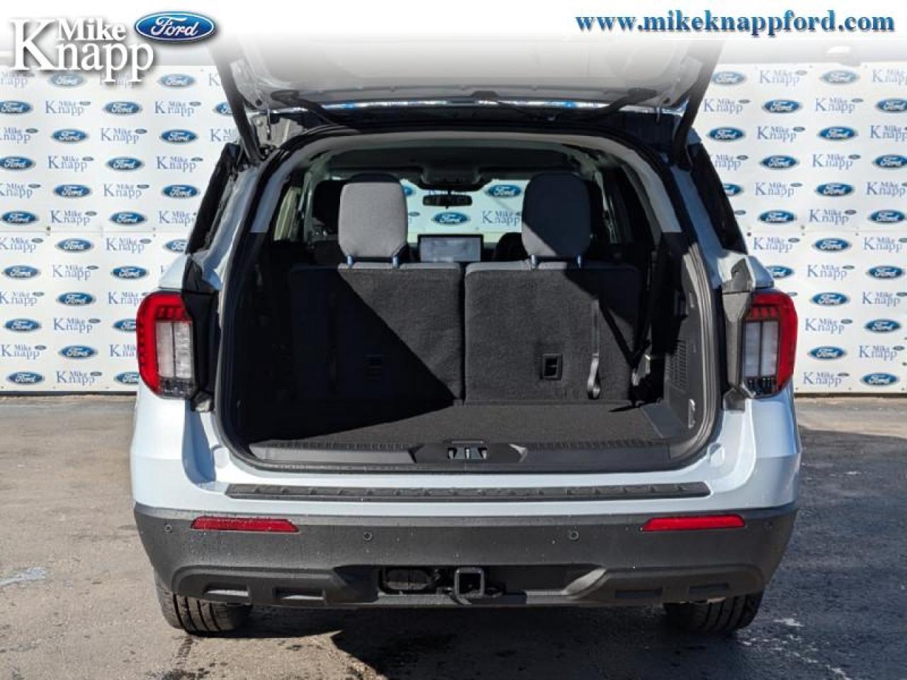 2026 Ford Explorer Active Photo4