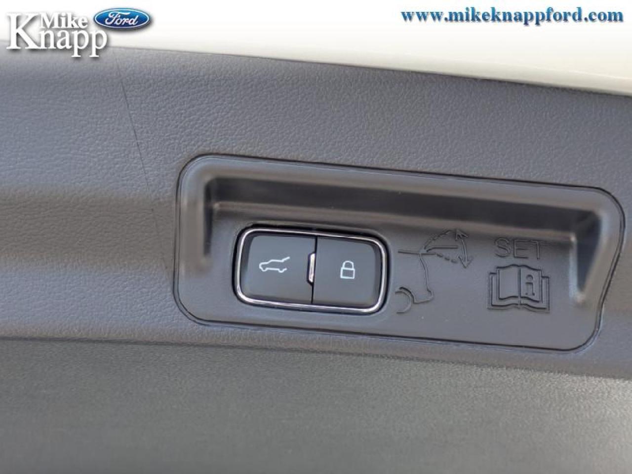 2026 Ford Explorer Active Photo