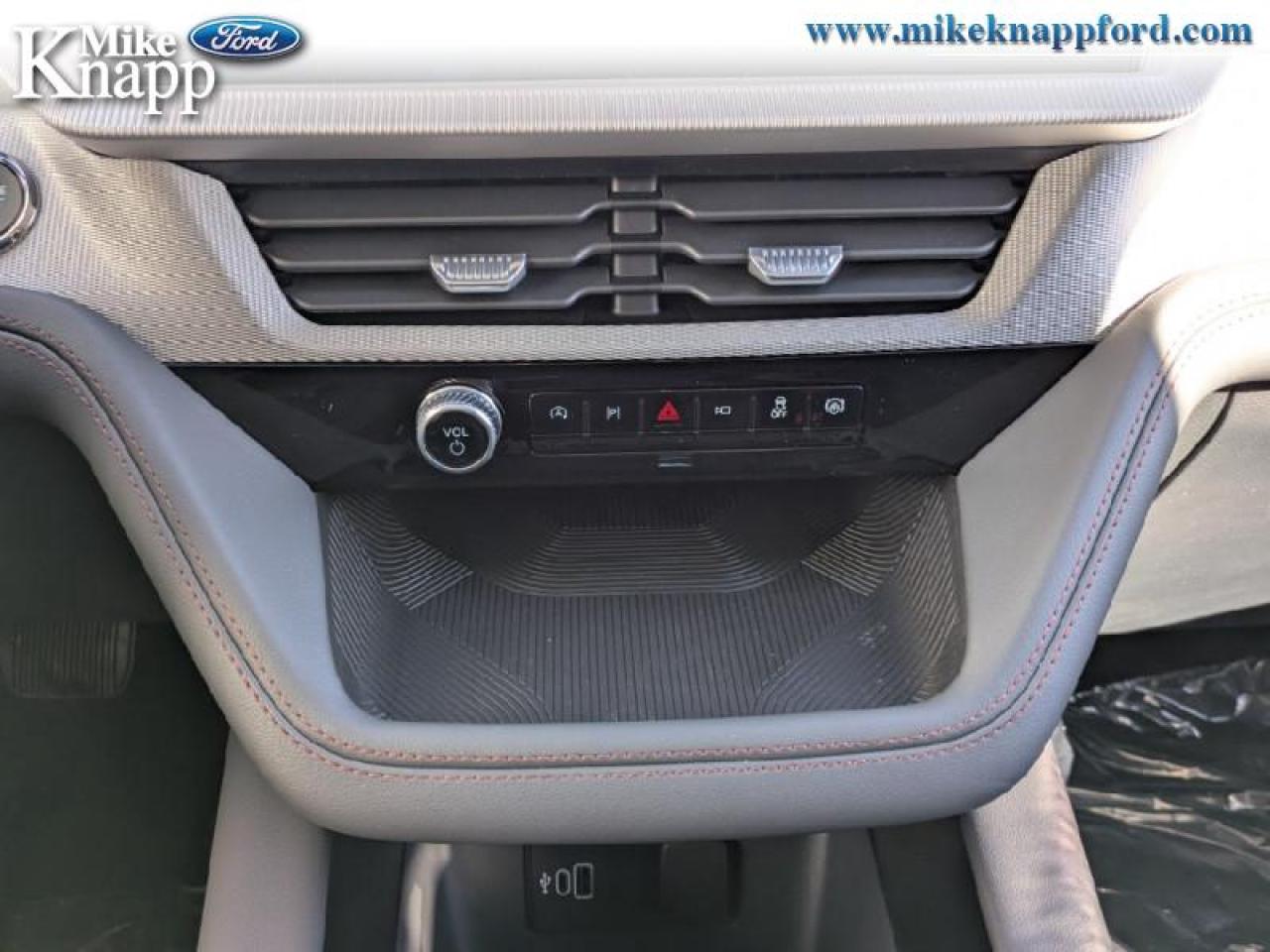 2026 Ford Explorer Active Photo