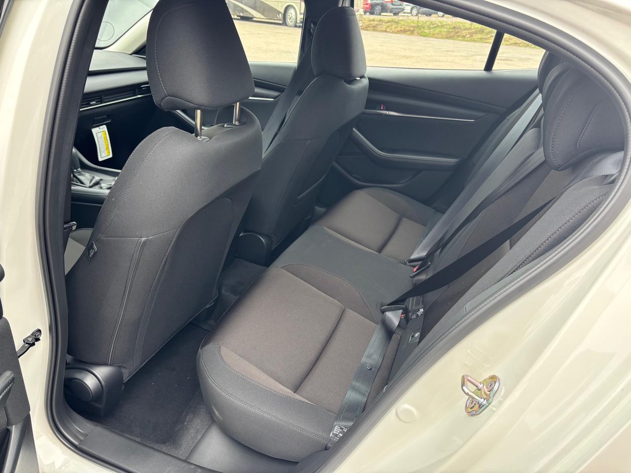 2025 Mazda 3 GS (A6) 4dr Front-Wheel Drive Sedan Photo4