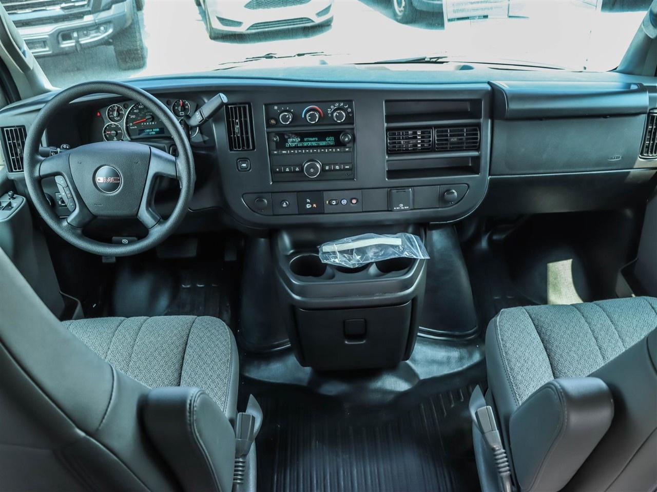 2025 GMC Savana Cargo Van 2500 Extended Wheelbase Rear-Wheel Drive Photo