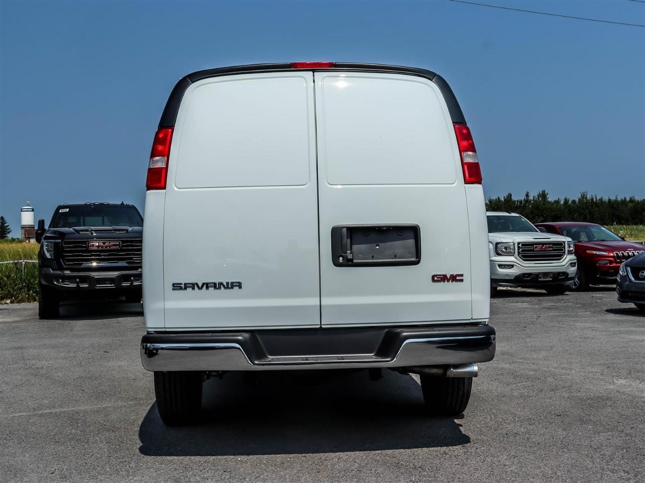 2025 GMC Savana Cargo Van 2500 Extended Wheelbase Rear-Wheel Drive Photo