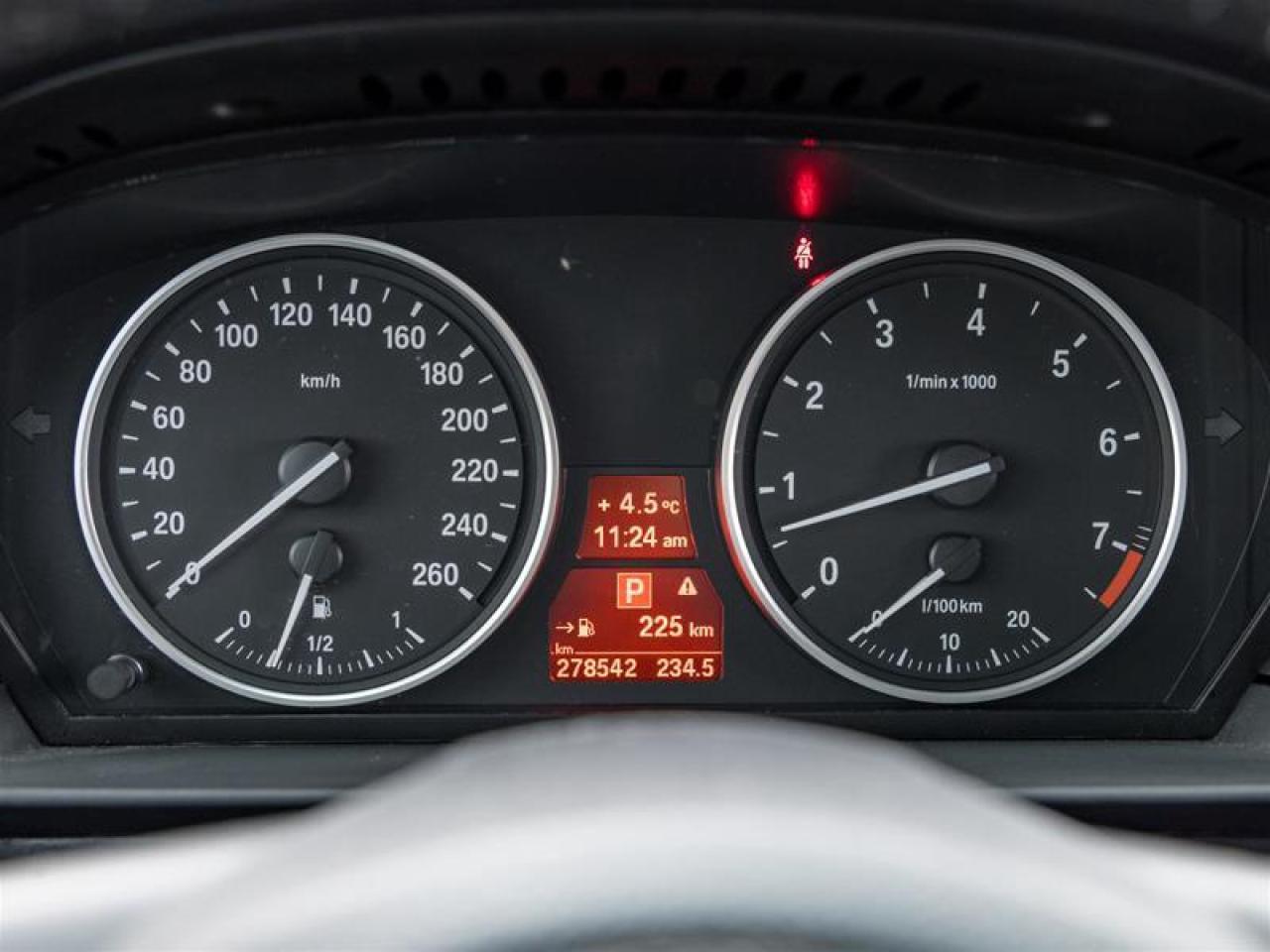 2009 BMW 528 i 4dr Rear-wheel Drive Sedan Photo