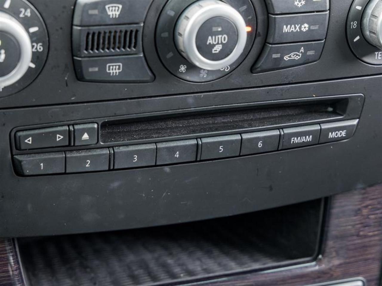 2009 BMW 528 i 4dr Rear-wheel Drive Sedan Photo