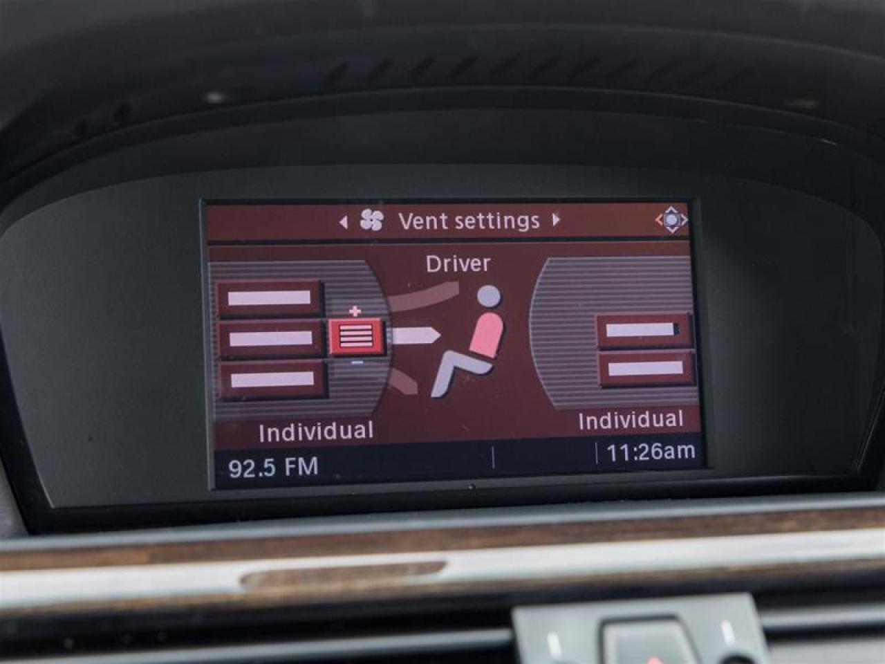 2009 BMW 528 i 4dr Rear-wheel Drive Sedan Photo