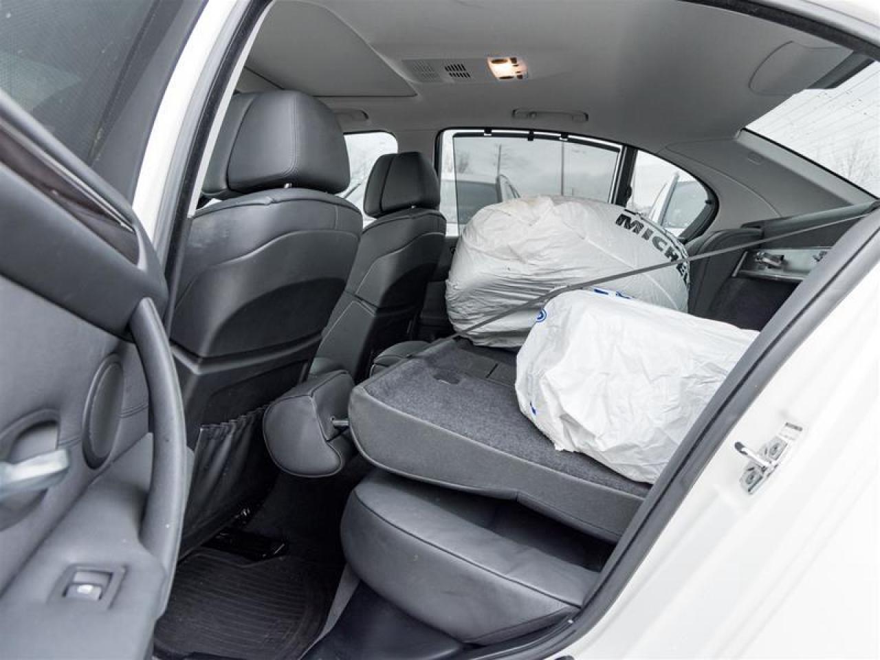 2009 BMW 528 i 4dr Rear-wheel Drive Sedan Photo