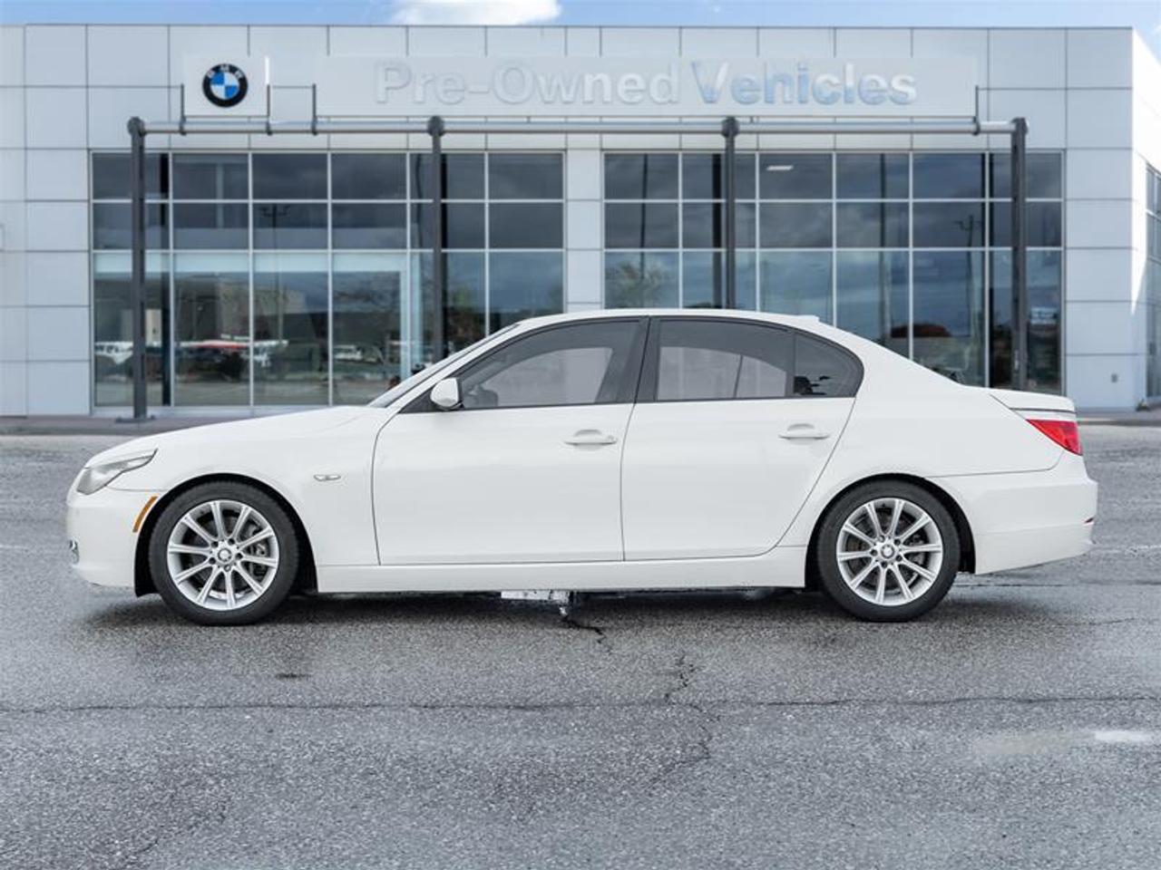 2009 BMW 528 i 4dr Rear-wheel Drive Sedan Photo