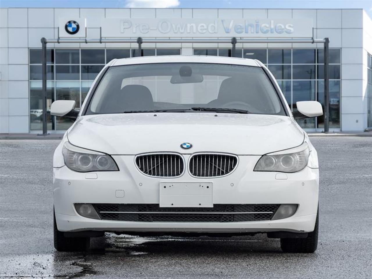 2009 BMW 528 i 4dr Rear-wheel Drive Sedan Photo