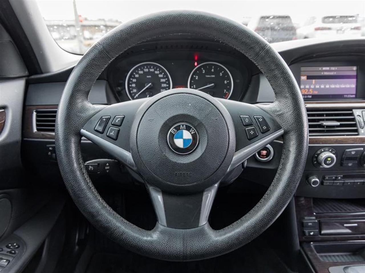 2009 BMW 528 i 4dr Rear-wheel Drive Sedan Photo