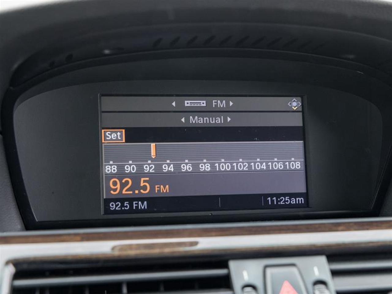 2009 BMW 528 i 4dr Rear-wheel Drive Sedan Photo