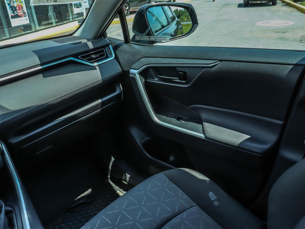 2022 Toyota RAV4 LE 4dr All-wheel Drive Photo