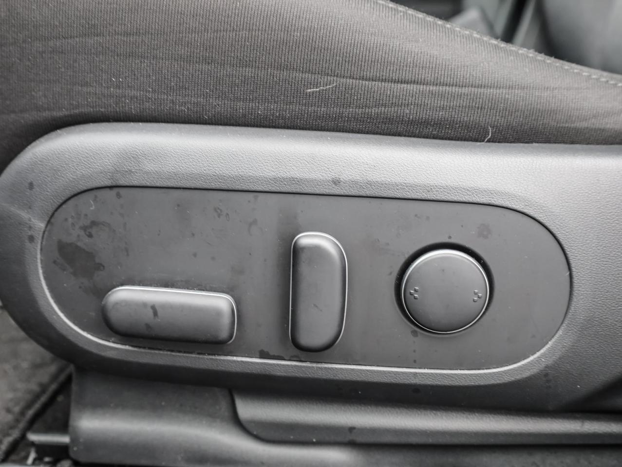 2024 Hyundai IONIQ 5 Preferred Long Range 4x2 Photo