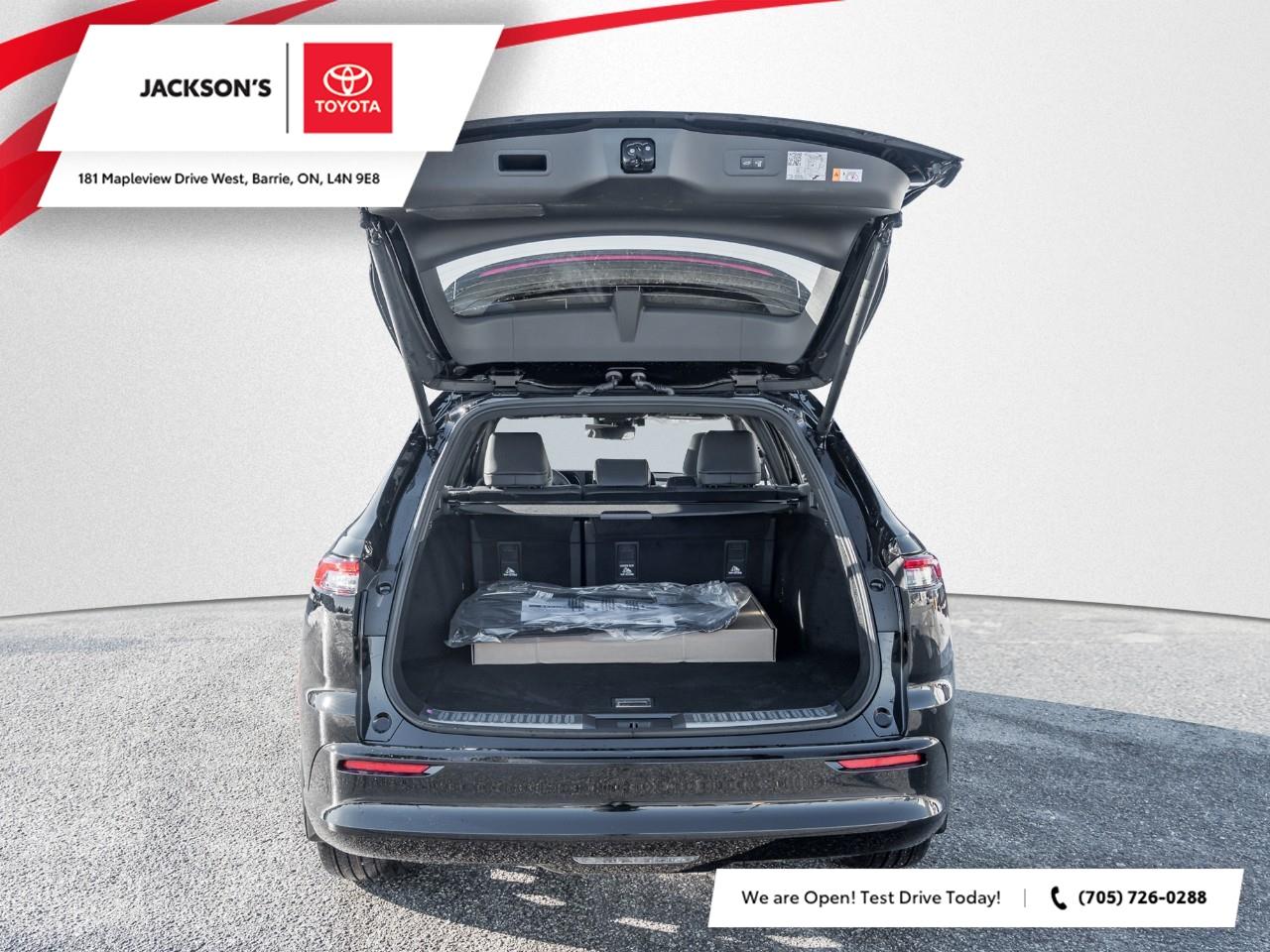 2025 Toyota Crown Signia Limited 4dr All-Wheel Drive Photo