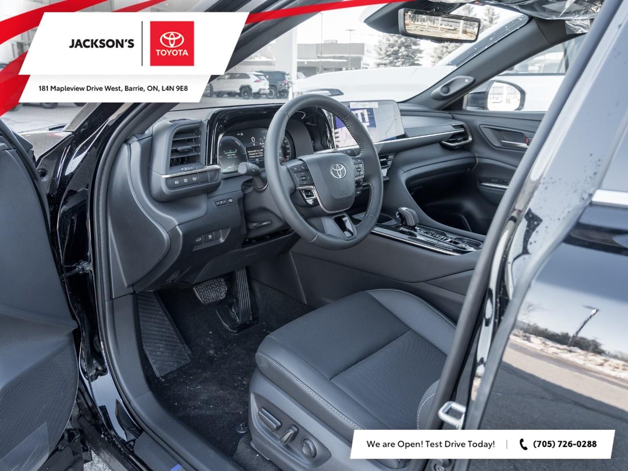 2025 Toyota Crown Signia Limited 4dr All-Wheel Drive Photo