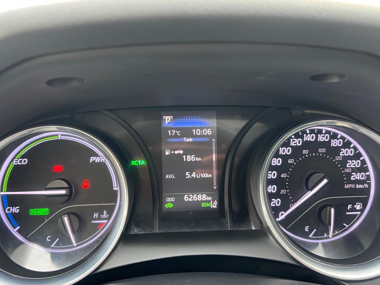 2020 Toyota Camry Hybrid SE 4dr Sedan Photo