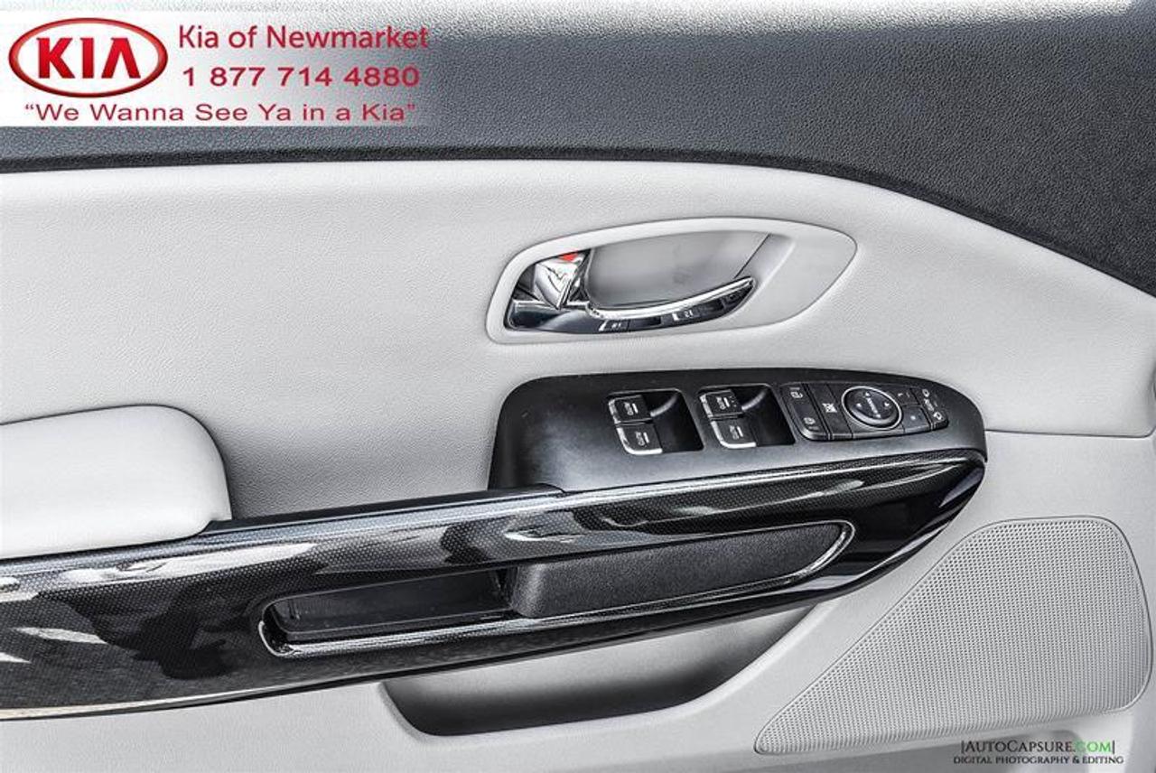 2020 Kia Sedona SX Passenger Van Photo