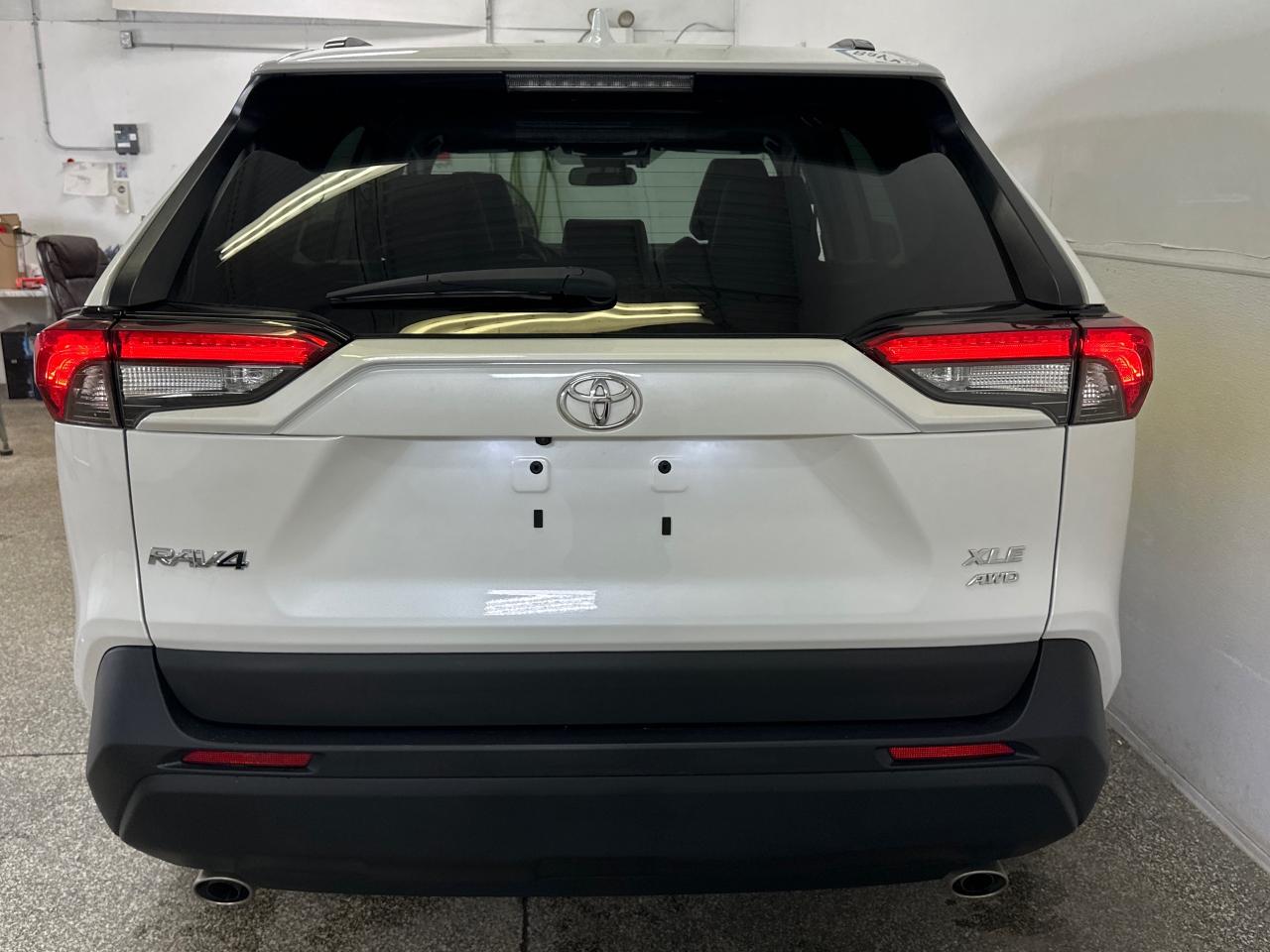 2023 Toyota RAV4 XLE 4dr All-wheel Drive Photo