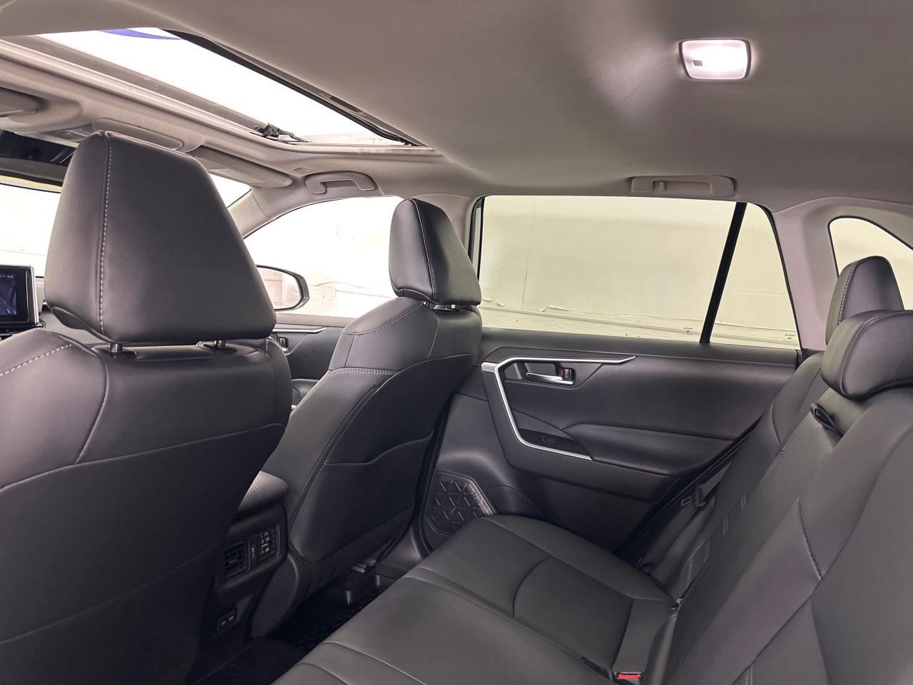 2023 Toyota RAV4 XLE 4dr All-wheel Drive Photo