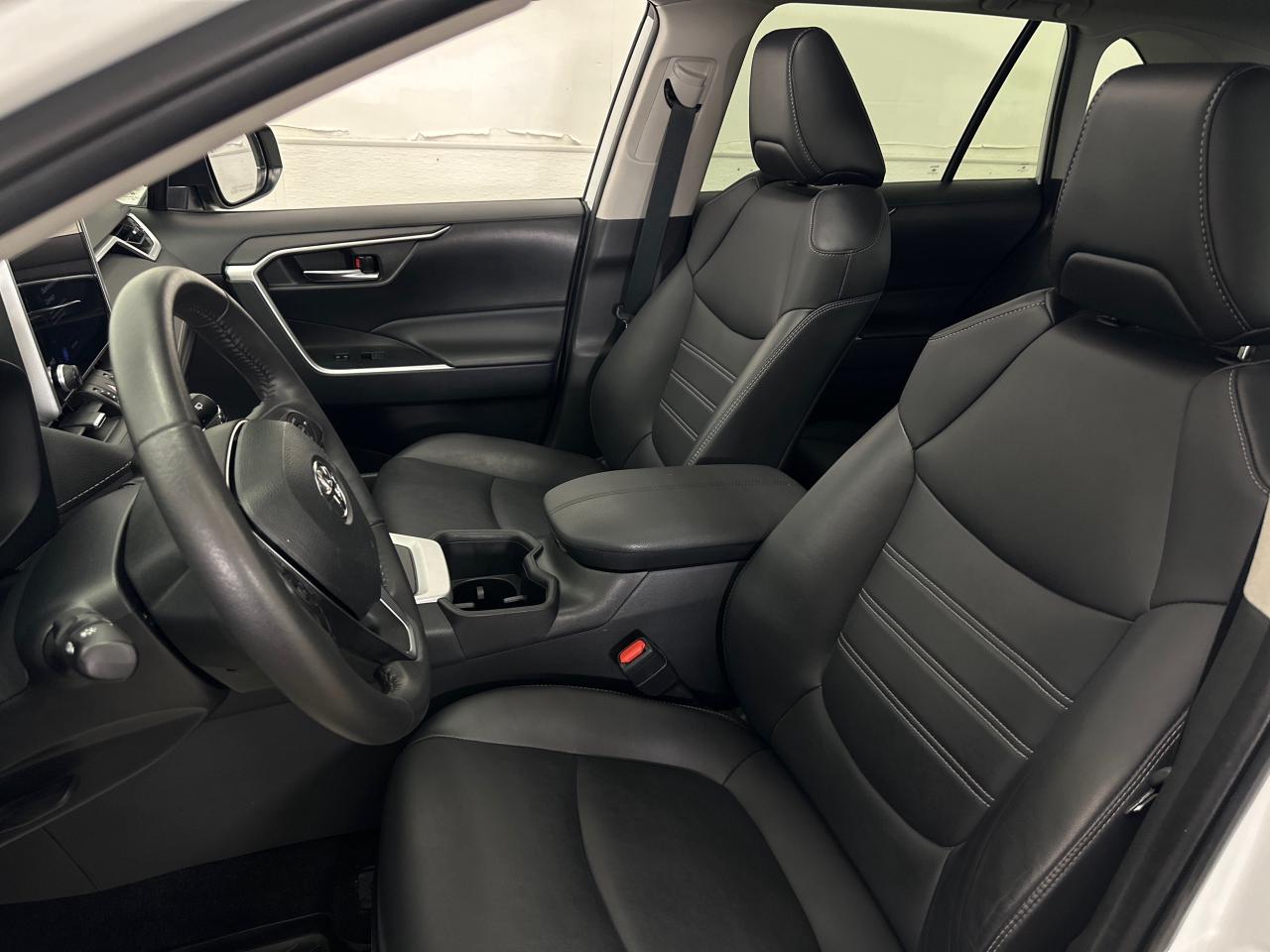 2023 Toyota RAV4 XLE 4dr All-wheel Drive Photo