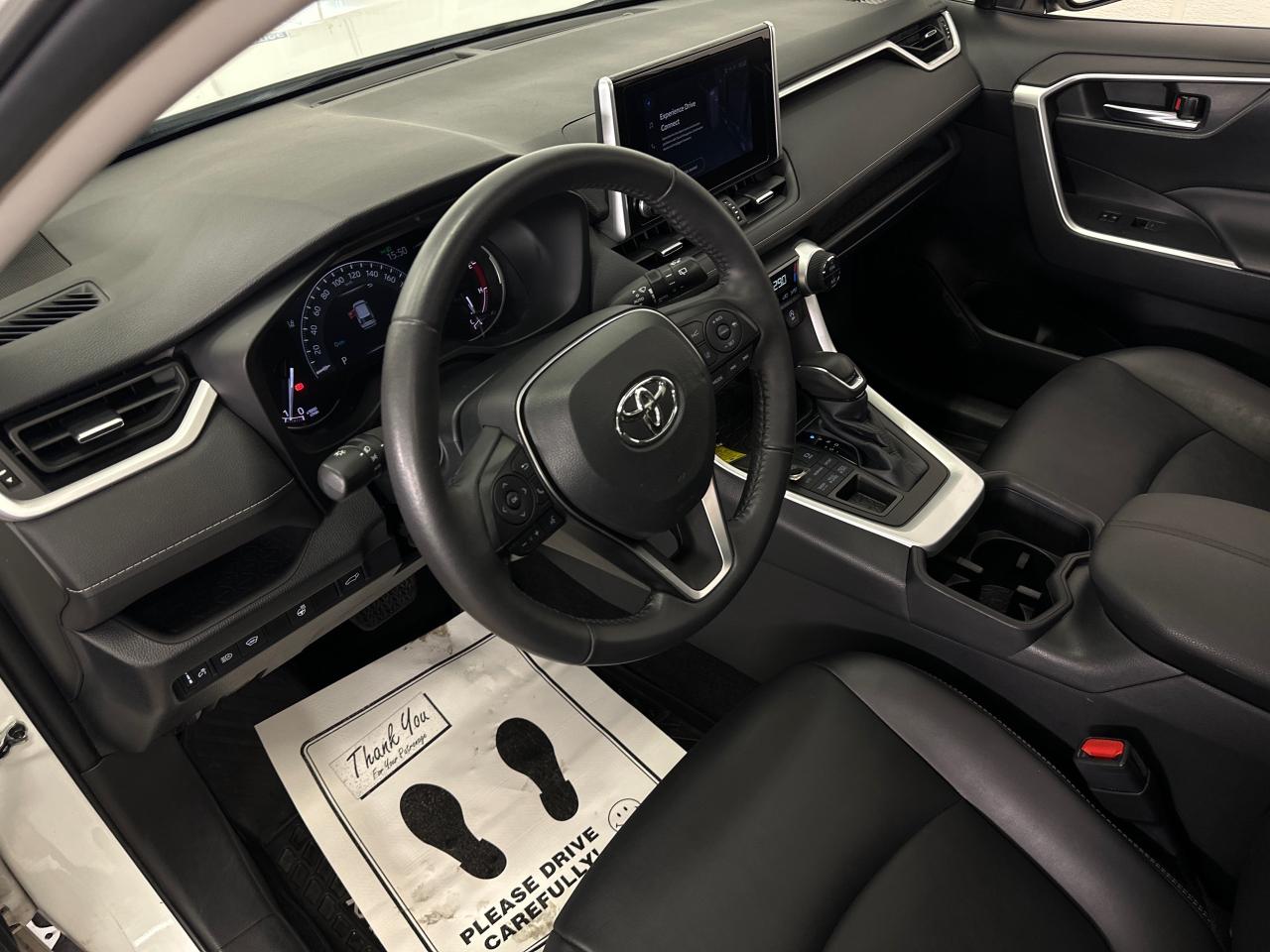 2023 Toyota RAV4 XLE 4dr All-wheel Drive Photo